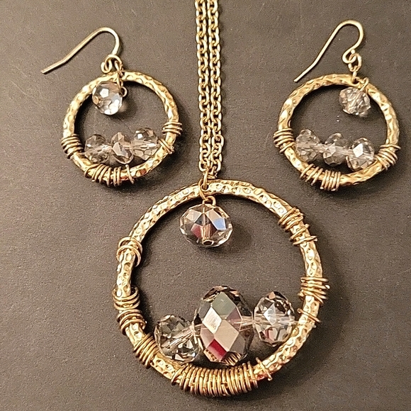 ✨HOST PICK!✨ NEW Gold-tone & Taupe Crystals Long Necklace and Earrings Set! - Picture 3 of 7